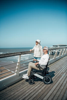 Faltbarer elektrischer Rollstuhl ergoflix® LX